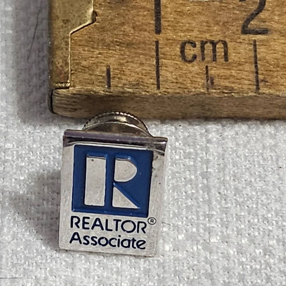 Vtg REALTOR Florida‎ Official Lapel Pins Blue Gold Silver Collectible Set of 4